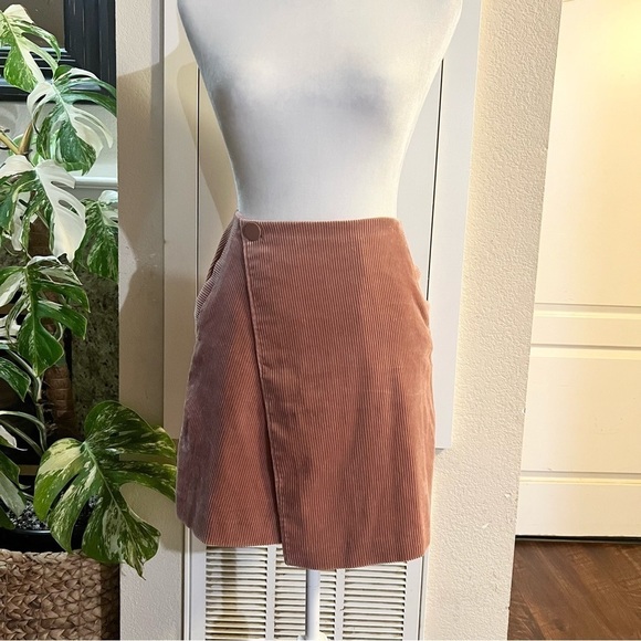 Club Monaco Corduroy Mini Skirt Size 6 - Picture 7 of 10